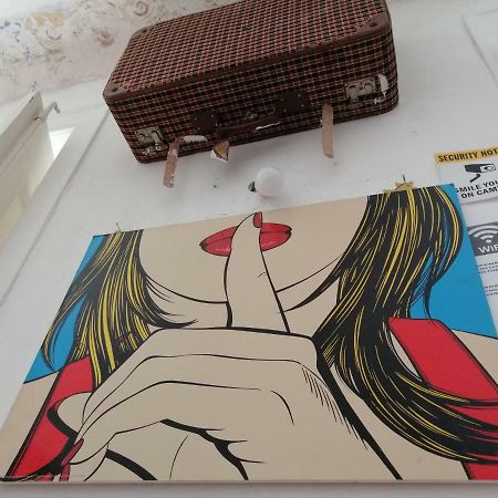 Locals Hostel & Suites Lisbon Luaran gambar