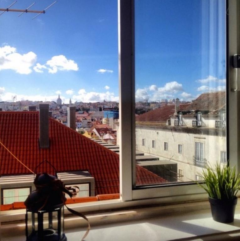 Locals Hostel & Suites Lisbon Luaran gambar