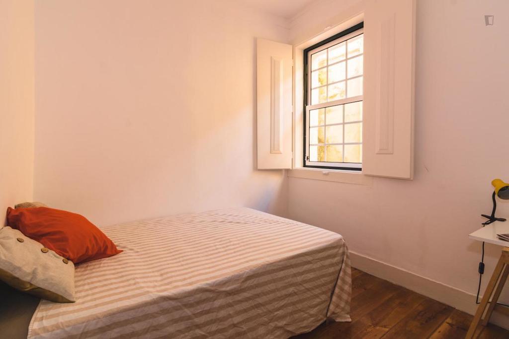Locals Hostel & Suites Lisbon Luaran gambar