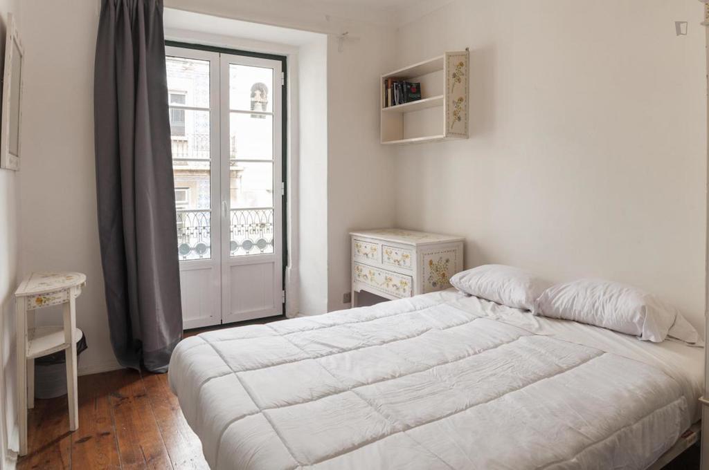 Locals Hostel & Suites Lisbon Luaran gambar