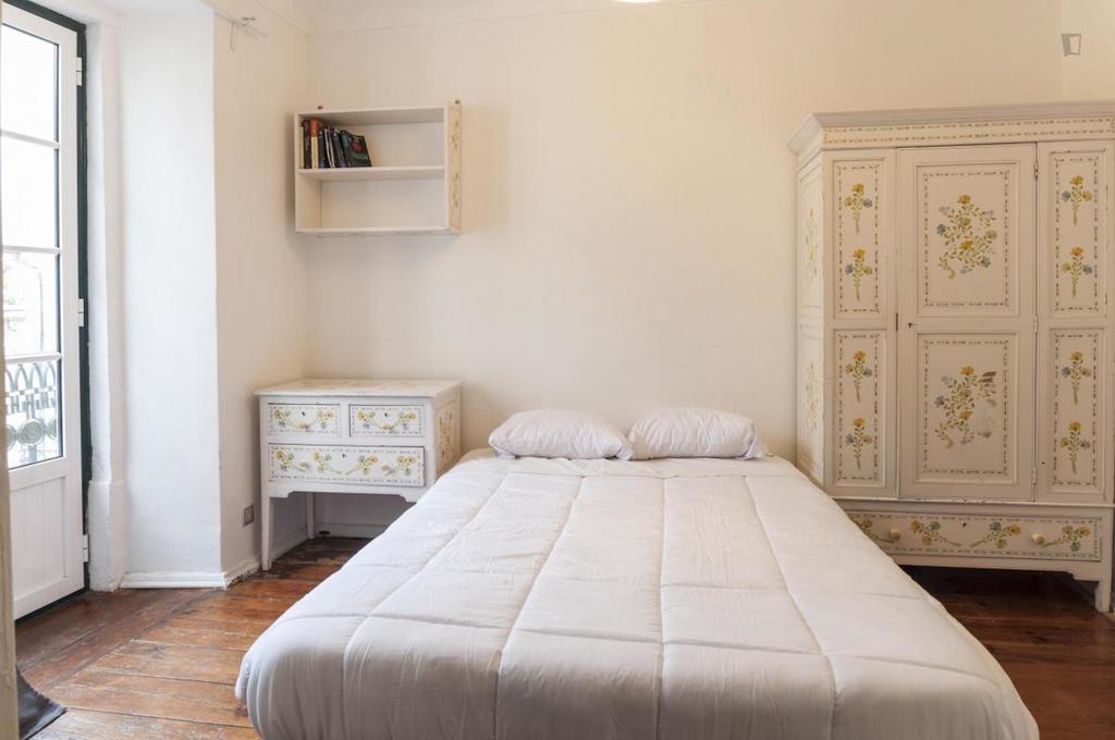 Locals Hostel & Suites Lisbon Luaran gambar