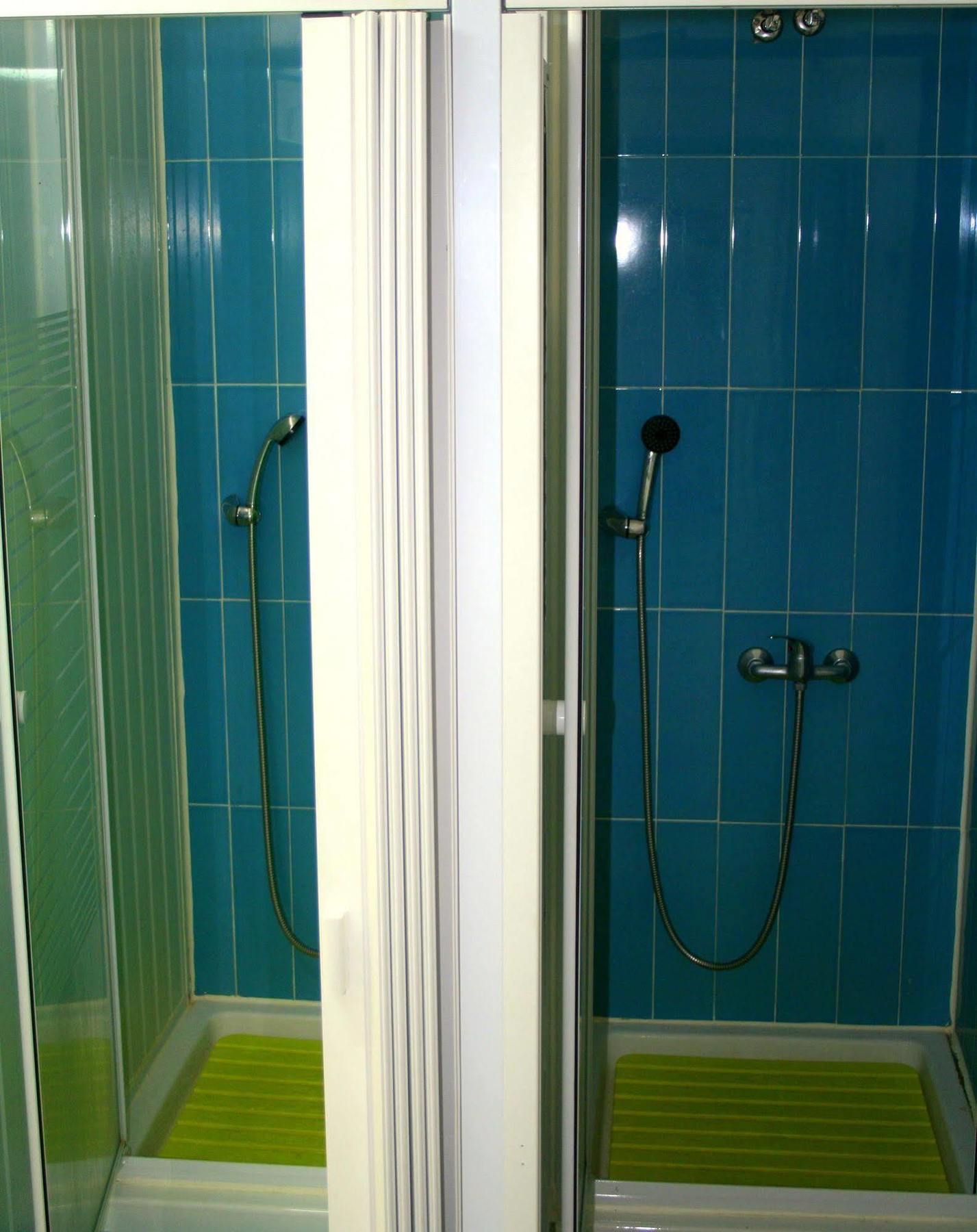 Locals Hostel & Suites Lisbon Luaran gambar