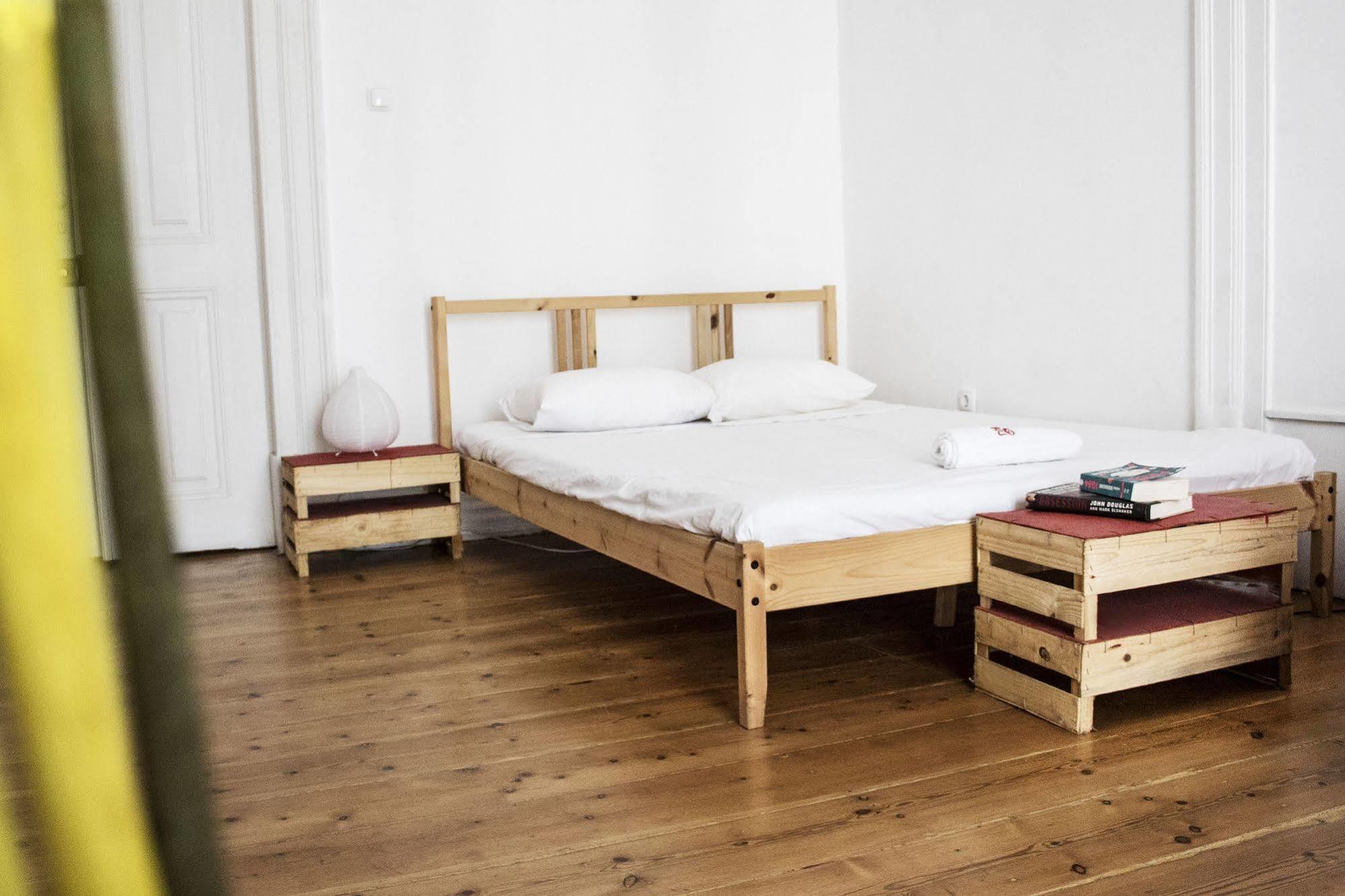 Locals Hostel & Suites Lisbon Luaran gambar