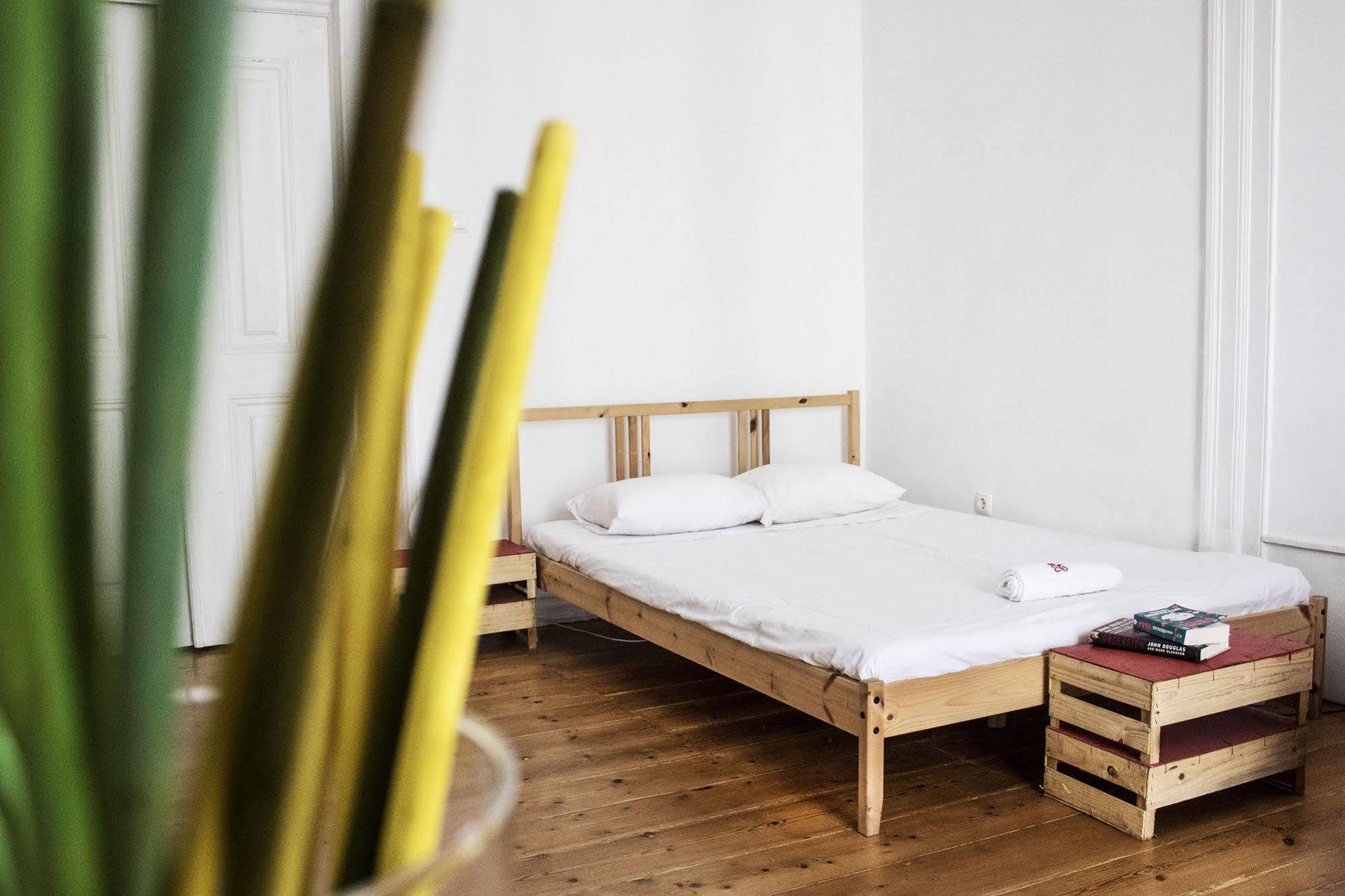 Locals Hostel & Suites Lisbon Luaran gambar