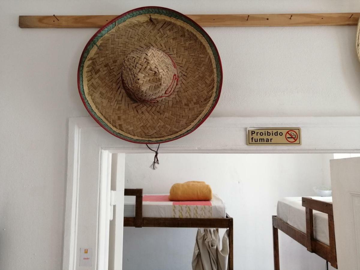 Locals Hostel & Suites Lisbon Luaran gambar