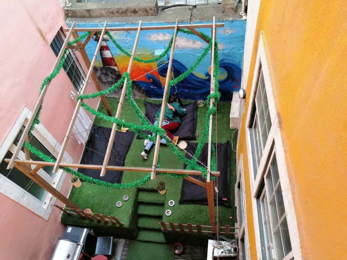 Locals Hostel & Suites Lisbon Luaran gambar