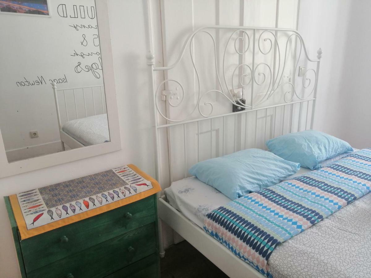 Locals Hostel & Suites Lisbon Luaran gambar