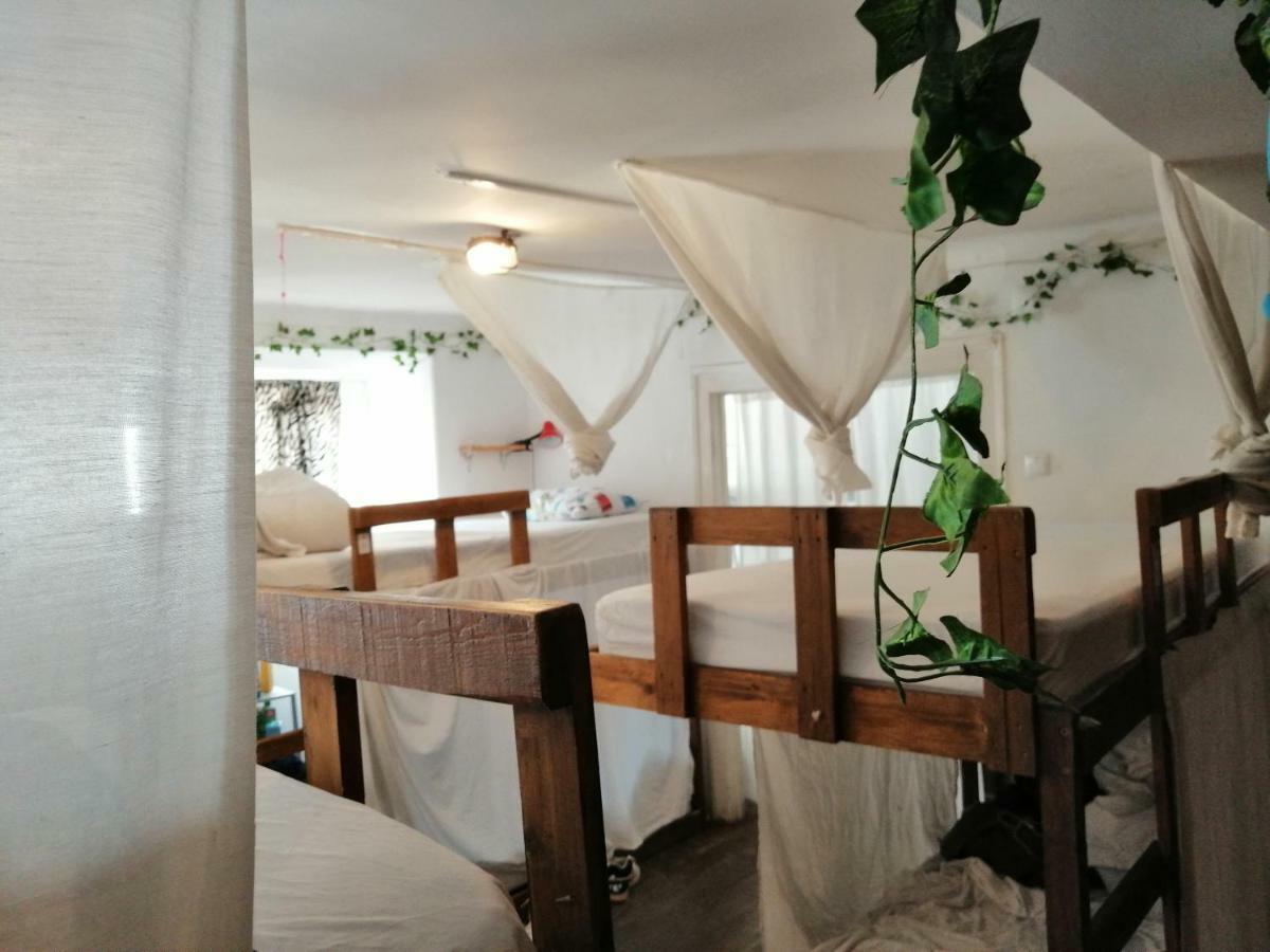 Locals Hostel & Suites Lisbon Luaran gambar